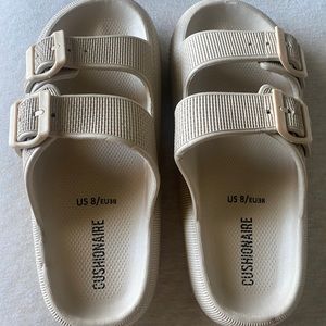 Cushionare shoes size 8